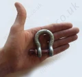 G209 1 Ton Shackle In Hand