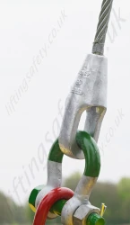 Green Pin Super Bow Shackle With Nut Bolt And Split Pin